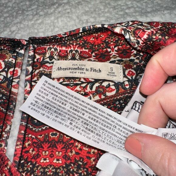 Abercrombie & Fitch Boho Mandala Dress Red Black White Size Small EUC - Picture 8 of 12